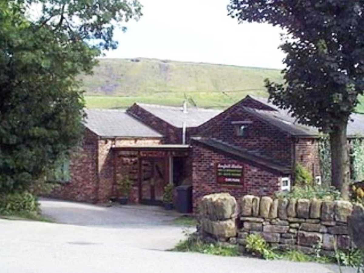 Sunfield Stables, Diggle