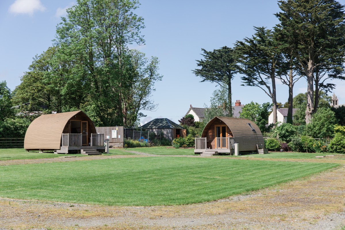 Wallsend Guest House &amp; Glamping Pods, Bowness on Solway